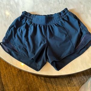 hotty hot lulu-lemon shorts